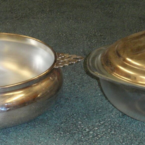 Sheffield Silverplate Casserole Dish 1127 with Pyrex 2Q Baking Dish Insert GIFT! - Picture 1 of 10